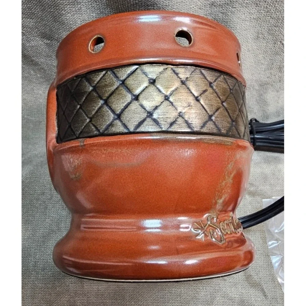 HTF NEW Scentsy AIA Full Size Rooster Wax Warmer Farmhouse DSW-AIAR 25W